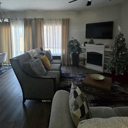 Gorgeous 3 Bedroom Home With Cable Tv In All Rooms & Free Wi-Fi Concord Bagian luar foto