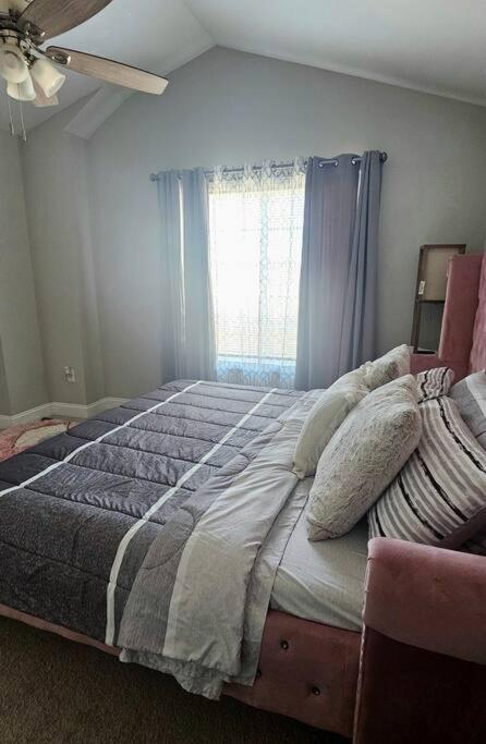 Gorgeous 3 Bedroom Home With Cable Tv In All Rooms & Free Wi-Fi Concord Bagian luar foto
