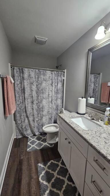 Gorgeous 3 Bedroom Home With Cable Tv In All Rooms & Free Wi-Fi Concord Bagian luar foto