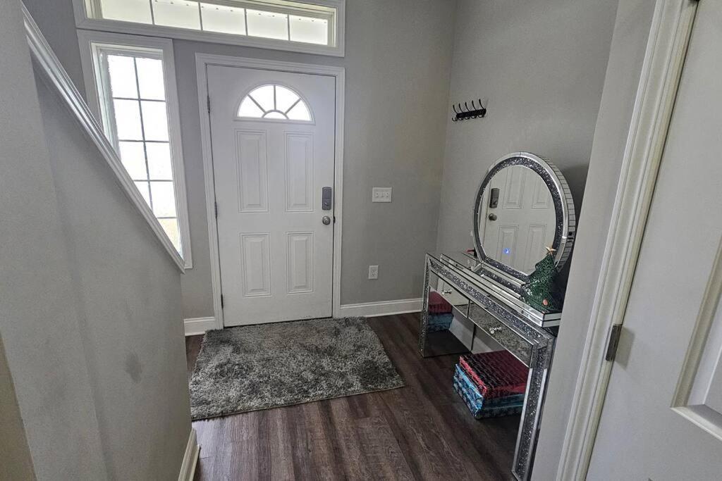 Gorgeous 3 Bedroom Home With Cable Tv In All Rooms & Free Wi-Fi Concord Bagian luar foto