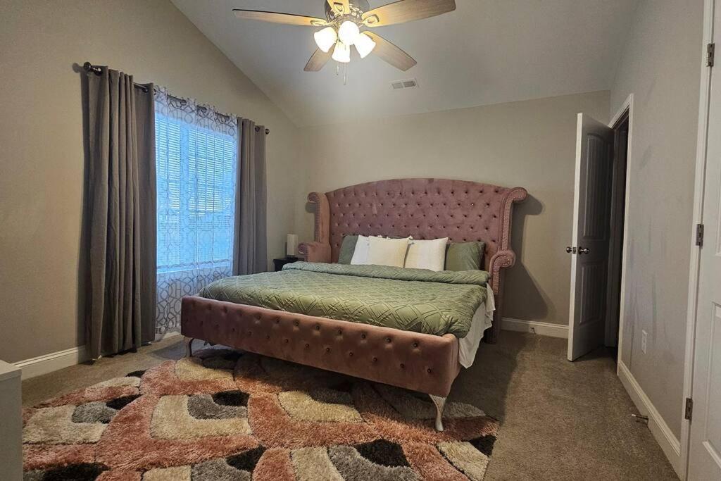 Gorgeous 3 Bedroom Home With Cable Tv In All Rooms & Free Wi-Fi Concord Bagian luar foto